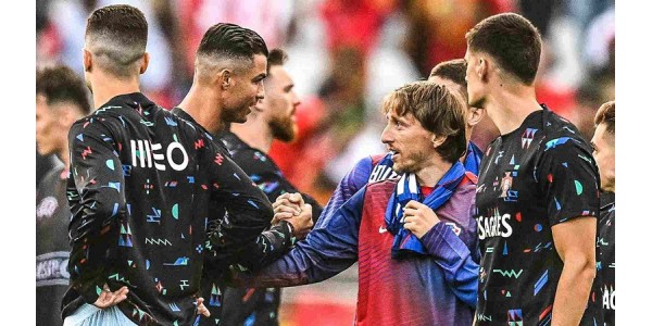 CRISTIANO RONALDO i Luka Modrić susreli su se u prijateljskoj utakmici Europskog kupa CRISTIANO RONALDO i Luka Modrić susreli su se u prijateljskoj utakmici Europskog kupa